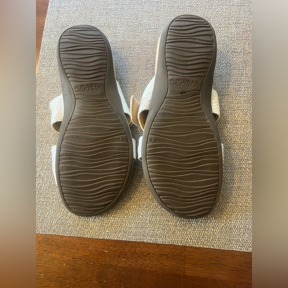 Vionic sandals‎ - Picture 2 of 3